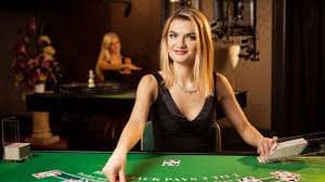 Perbandingan antarmuka permainan slot Ikan Hoki dengan pasar Liga 1 dan live-dealer di data 5d